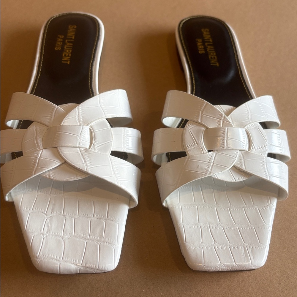 White Saint Laurent sandals - Picture 3 of 5